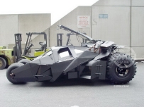 蝙蝠俠：開戰時刻 中的蝙蝠車