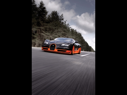 2010-Bugatti-Veyron-16-4-Super-Sport-World-Record-Front-Angle-Speed-Tilt-1280x960.jpg