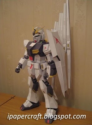 gundam-rx-93v-papercraft.jpg